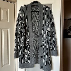 NY&C Gabrielle Union Sweater size L - gently worn.